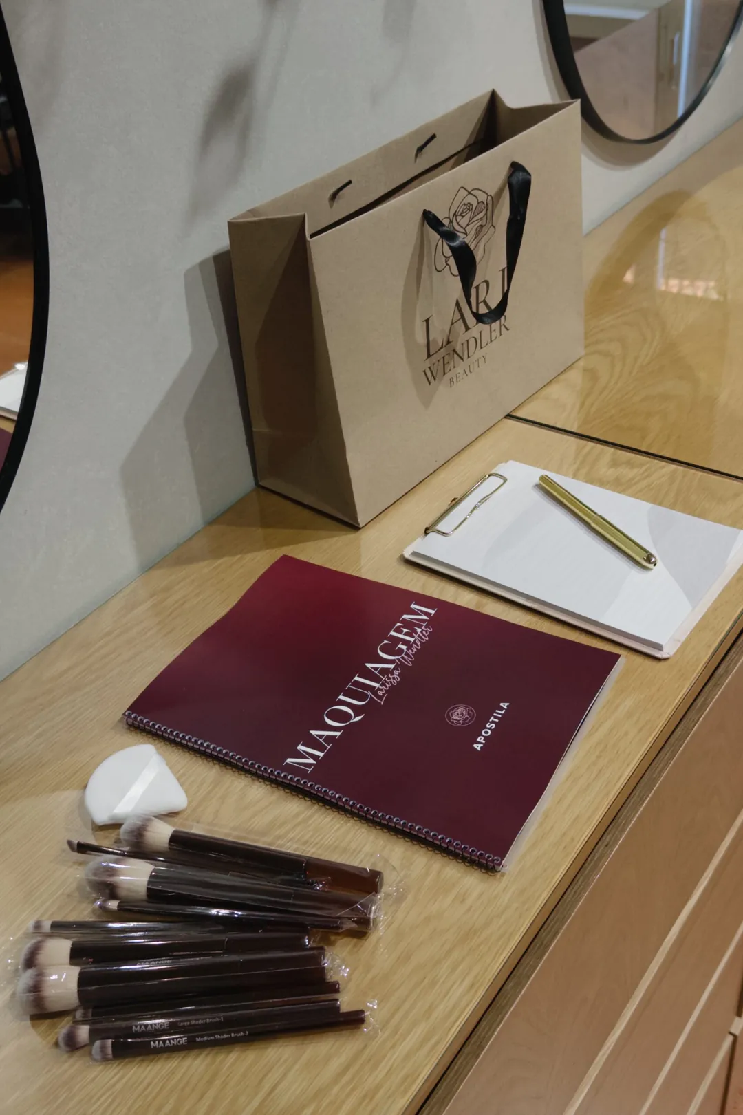 Manual de formação de maquilhagem, pincéis profissionais e kit da marca